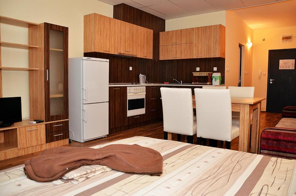 Ivtour Apartments In Yalta Complex Goldstrand Zimmer foto